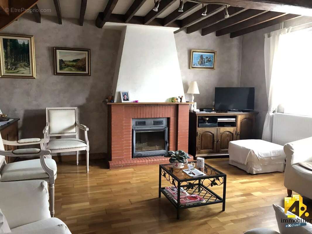 Maison à ELINCOURT-SAINTE-MARGUERITE