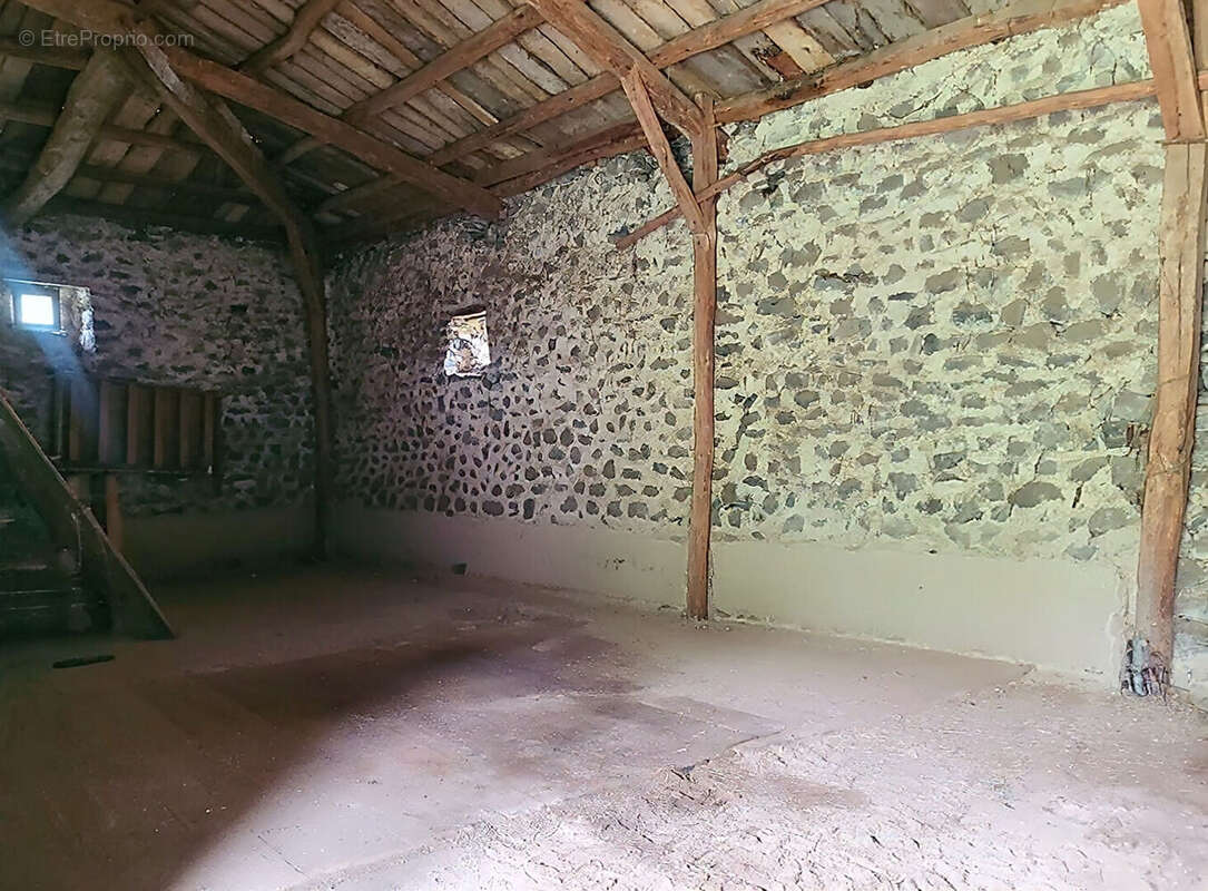 Maison à SANSSAC-L'EGLISE