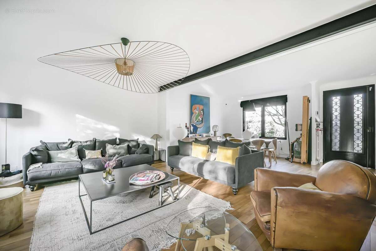 Appartement à SURESNES