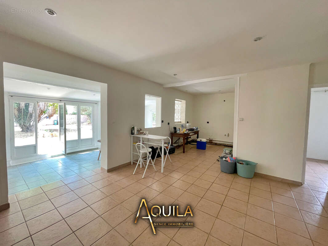 Maison à VILLENEUVE-LES-BEZIERS