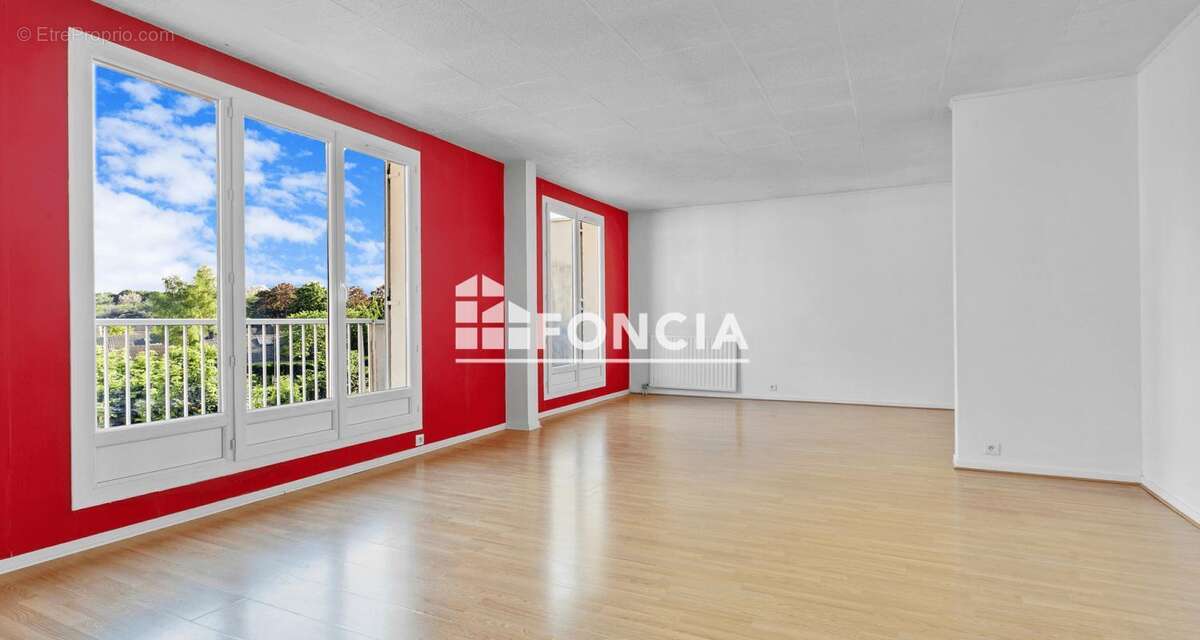 À vendre Appartement 4 pièces 85.29 m² - Montigny-le-bretonneux 78180 - photo 2