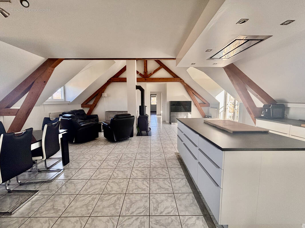 Appartement à LES ECHELLES