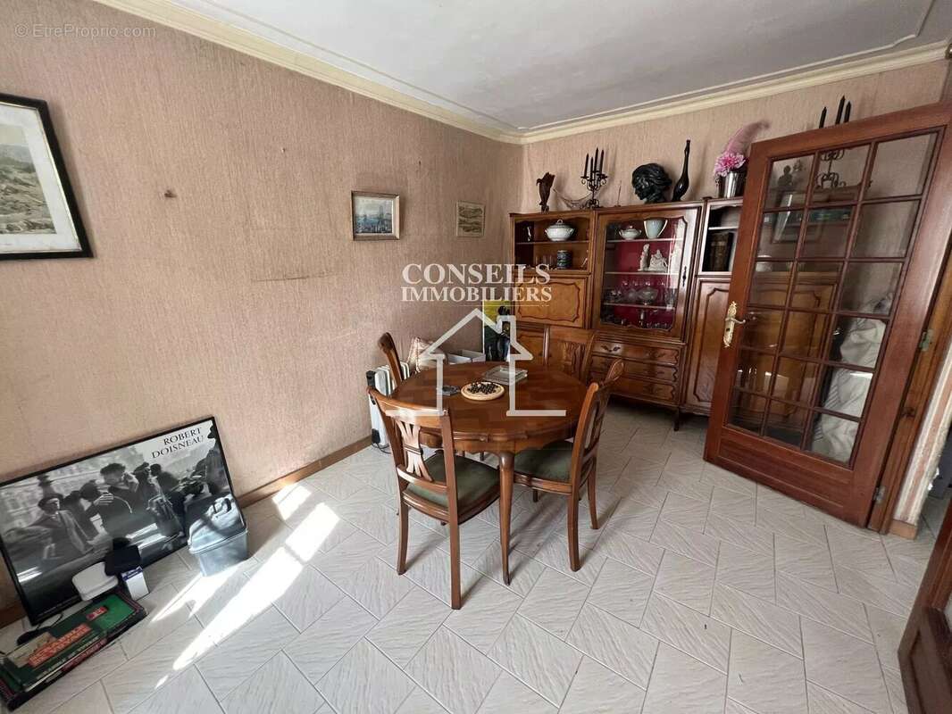 Maison à SAINT-JULIEN-DU-SAULT