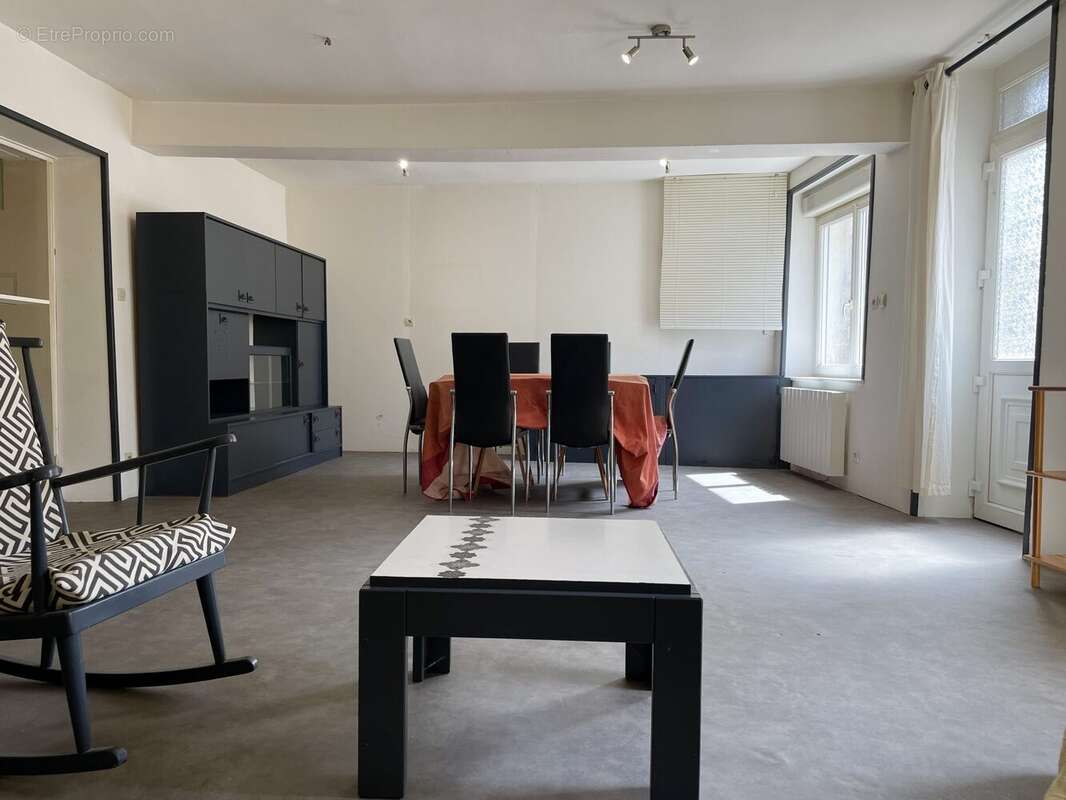 Maison 113 m² à Saint-Celerin  - photo 2
