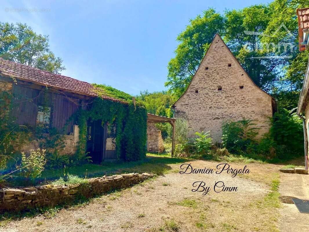 Maison à CARSAC-AILLAC