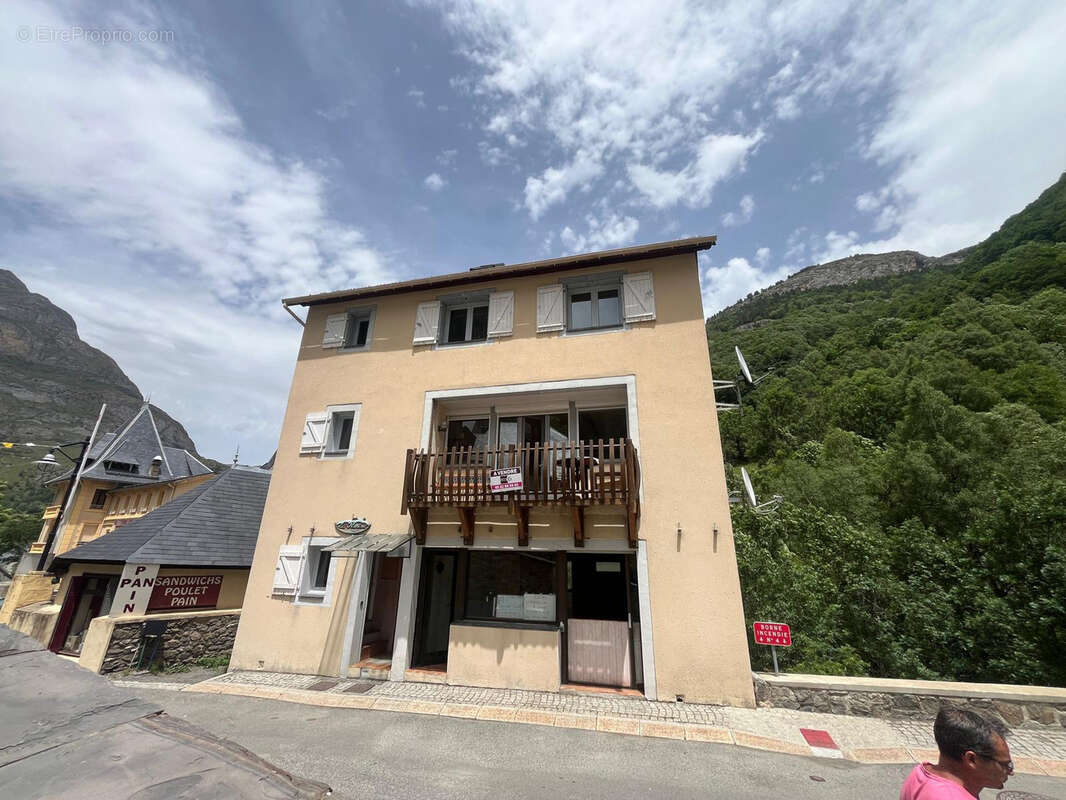Au cœur de Gavarnie : 170 m2, 3 logements indépendants, fort potentiel locatif ! - photo 29