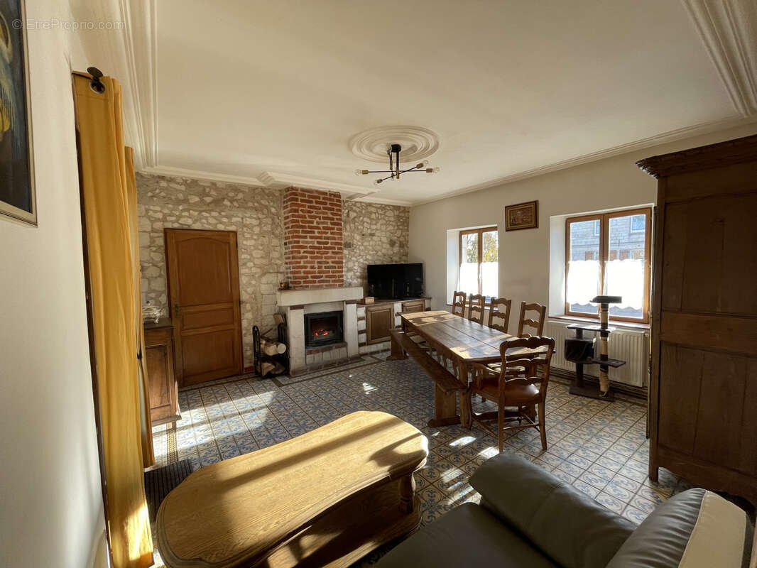 Maison à BEAUMETZ-LES-LOGES