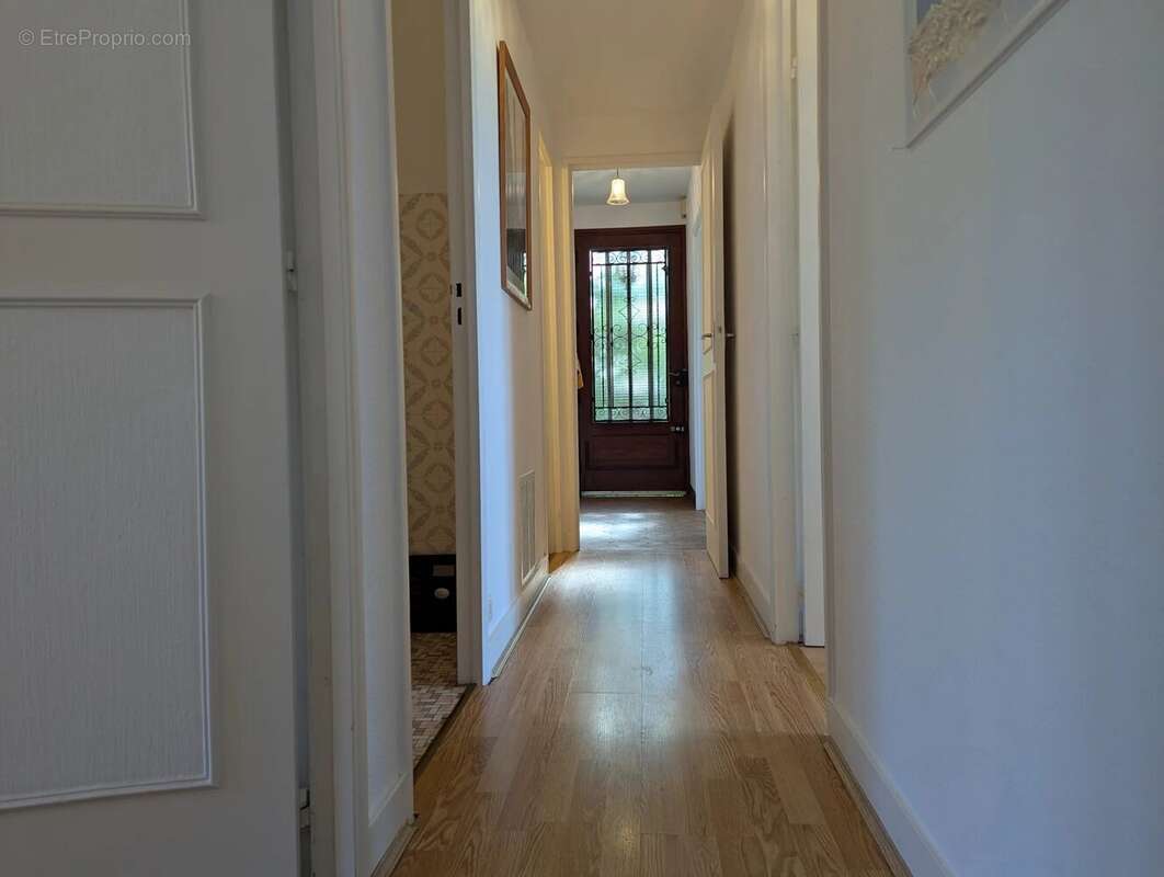 Maison à AZAT-LE-RIS