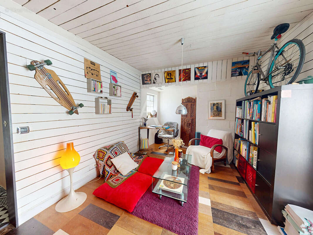 Un loft caché au coeur de neuilly-sur-marne, une propriété hors normes aux volumes exceptionnels - photo 12