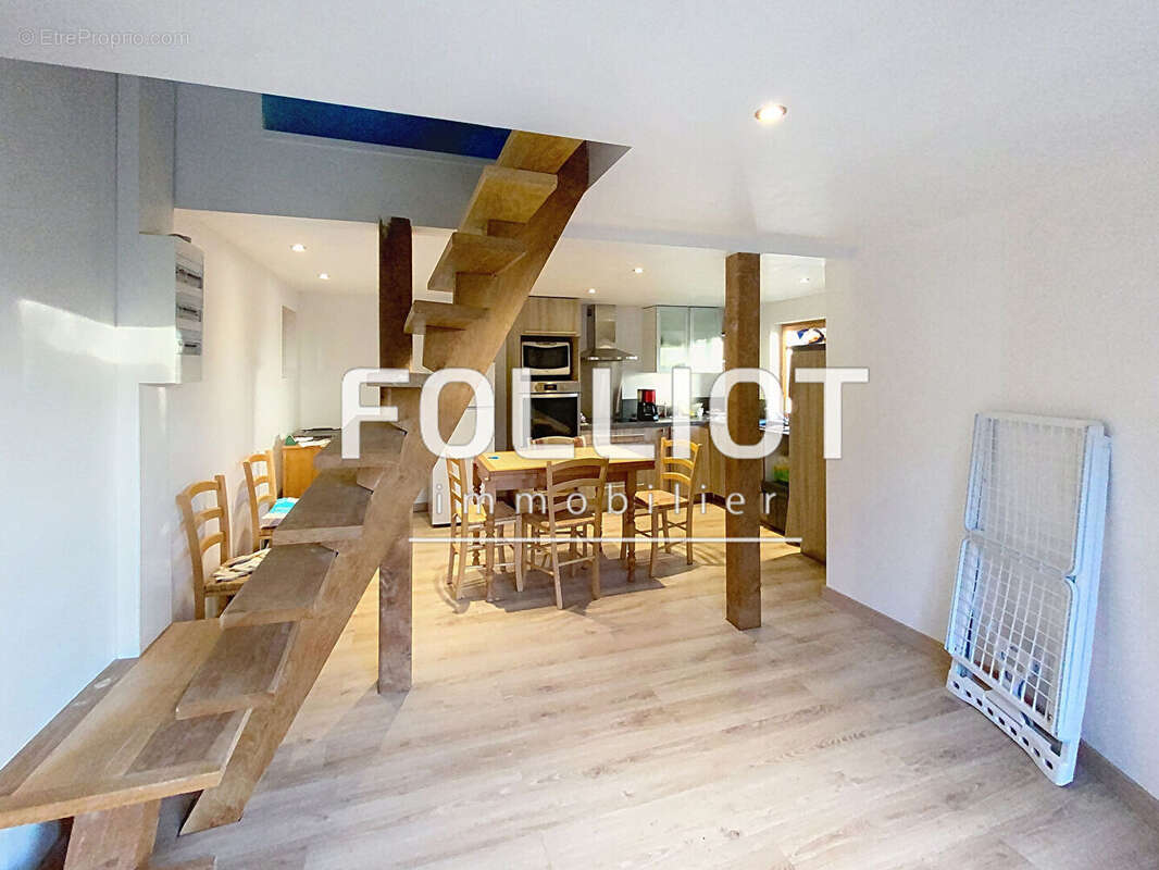 Maison à LA COLOMBE