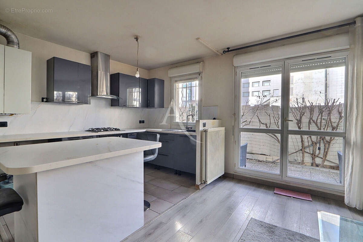Appartement à AUBERVILLIERS