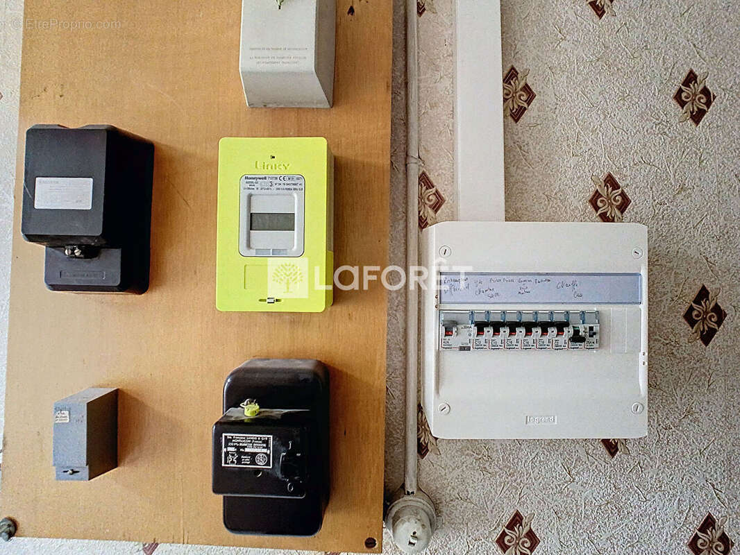 Maison à LA NEUVILLE-AU-PONT