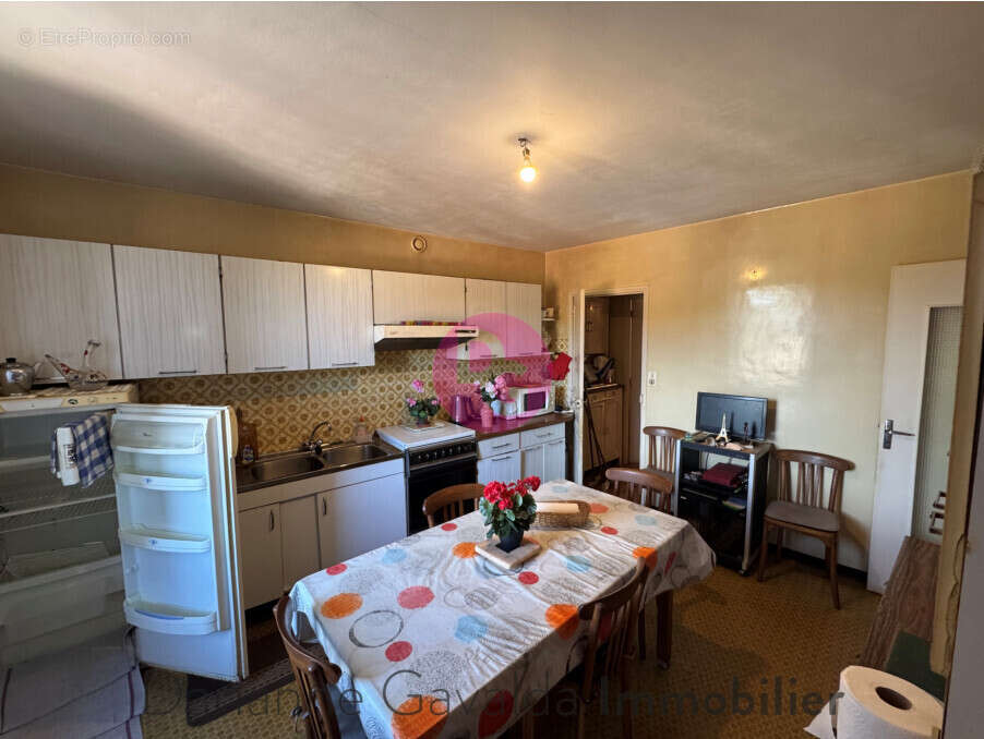 Maison à DECAZEVILLE