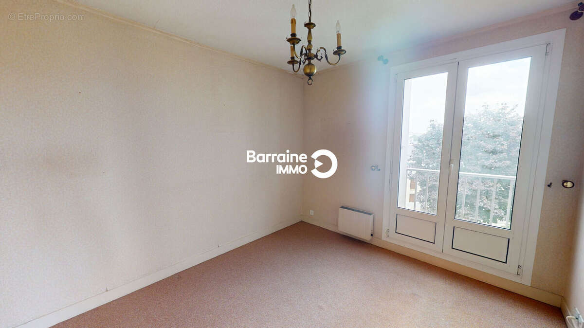 A vendre brest proche croix rouge appt t4 90m² deux chambres balcon ascenseur garage - photo 10