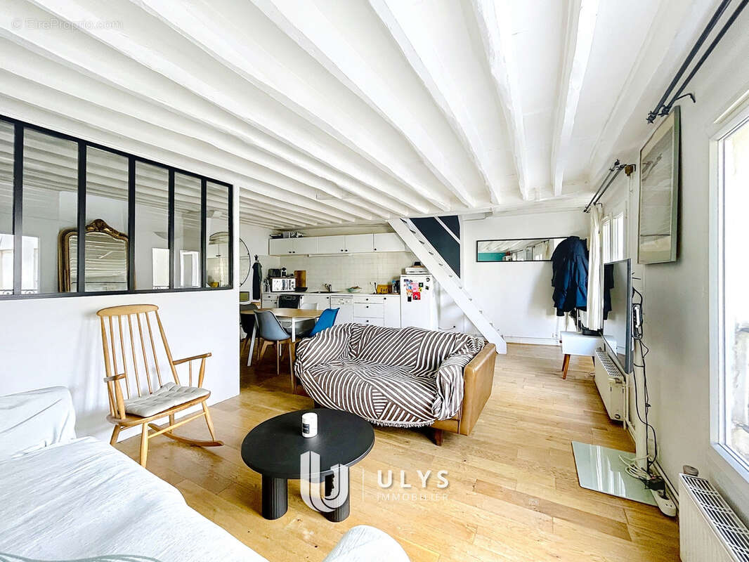 Appartement à PARIS-8E