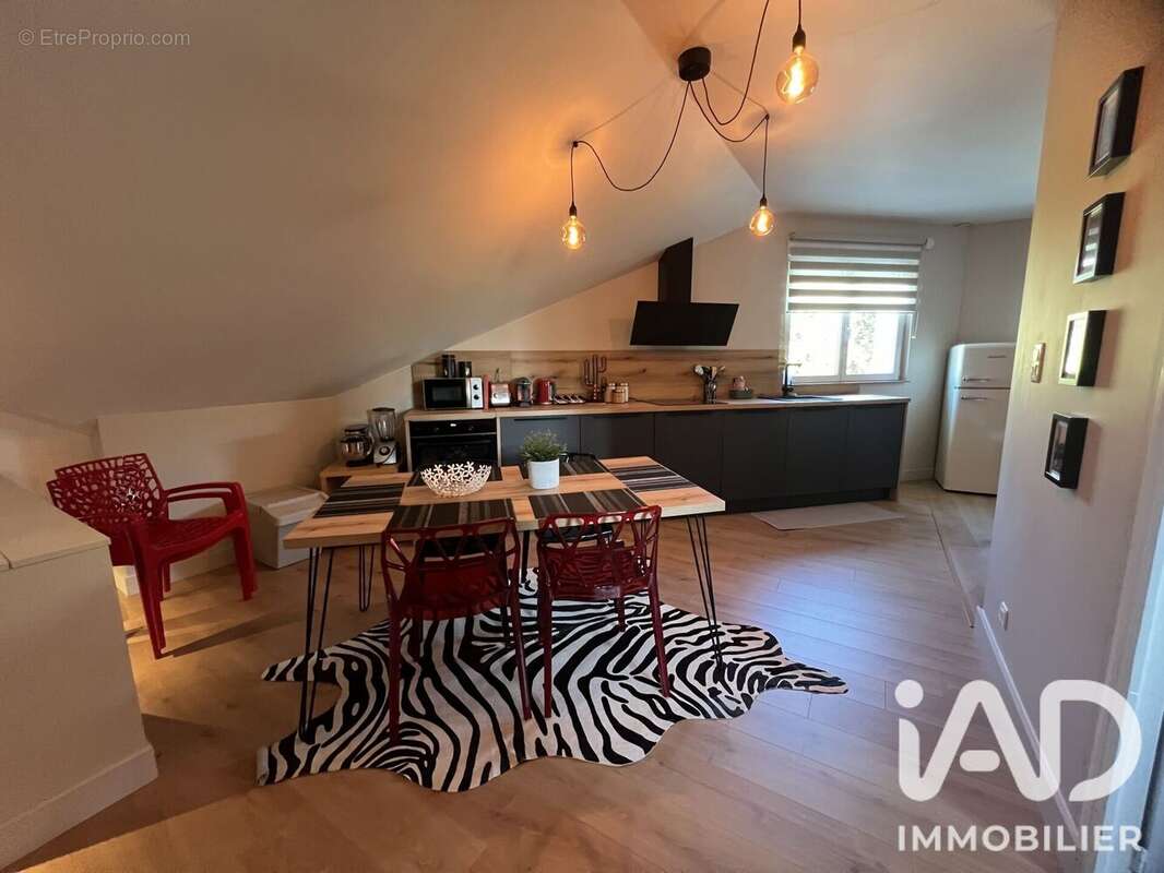 Maison 240 m² à Montferrand-Le-Chateau  - photo 4