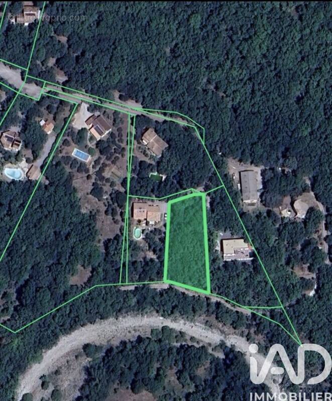 Photo 1 - Terrain à SAINT-HIPPOLYTE-DU-FORT