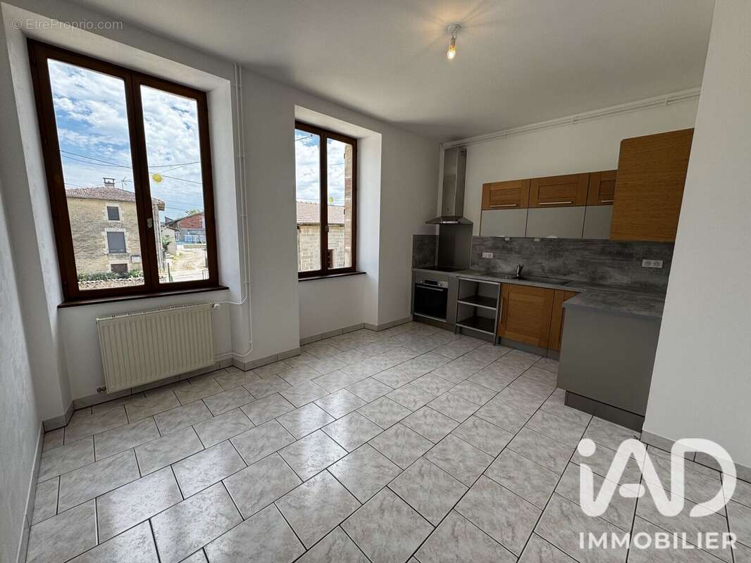 Maison 136 m² à Sommevoire  - photo 2