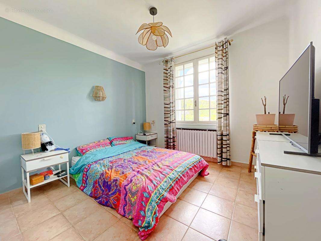 Maison à GREOUX-LES-BAINS