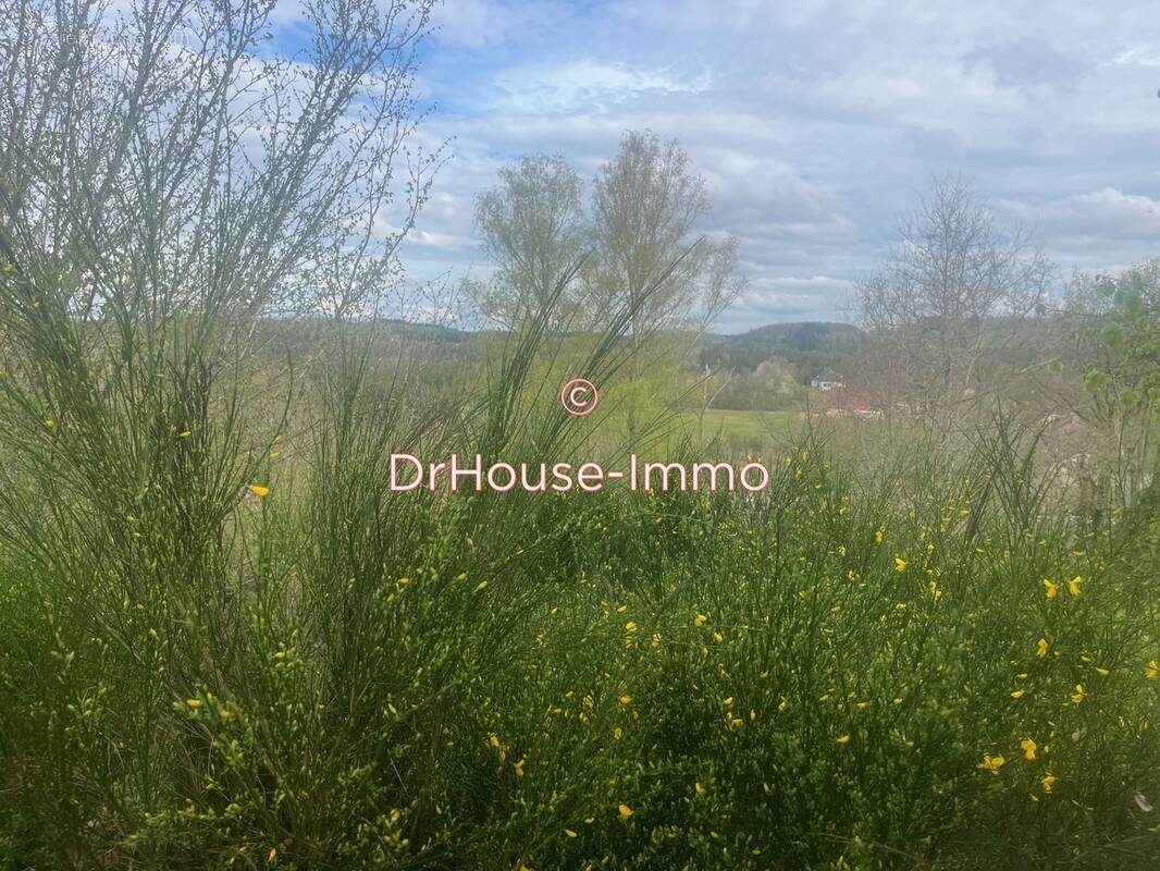 Terrain à MOUX-EN-MORVAN