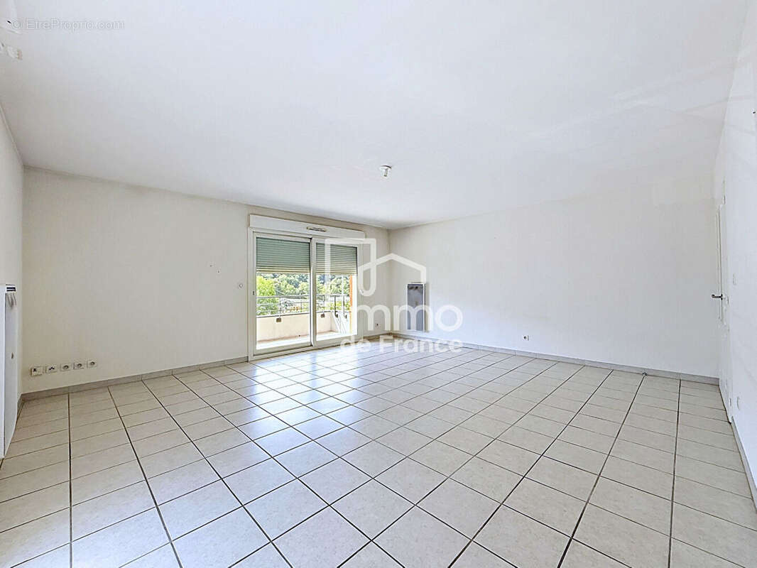 Appartement à BELLEGARDE-SUR-VALSERINE