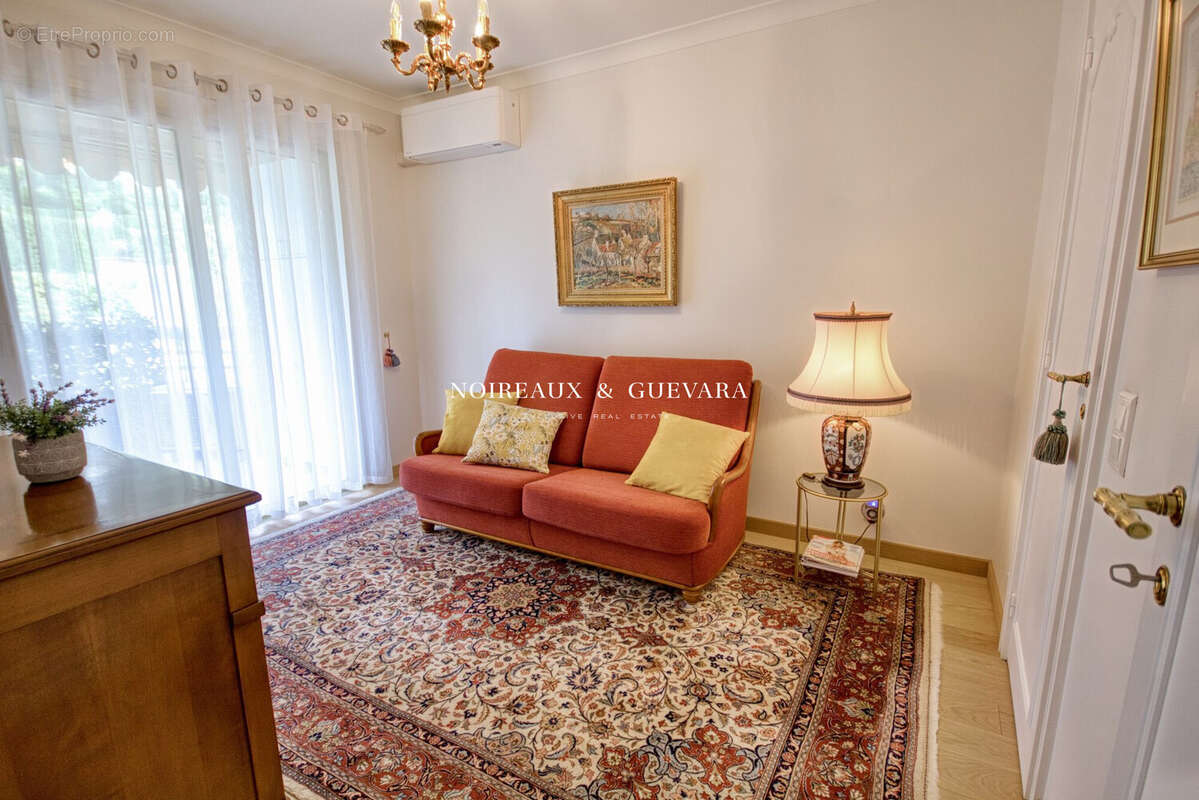 Appartement 80 m² à Le Cannet  - photo 8