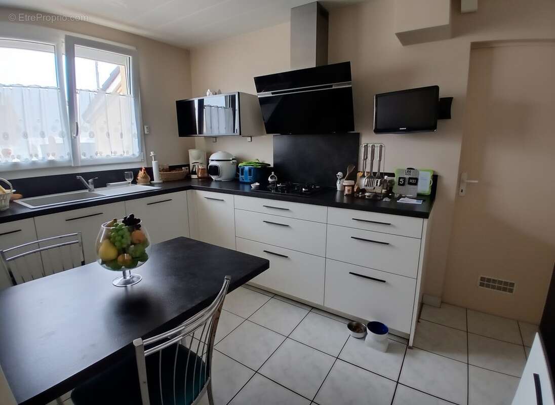 Maison à LA SUZE-SUR-SARTHE