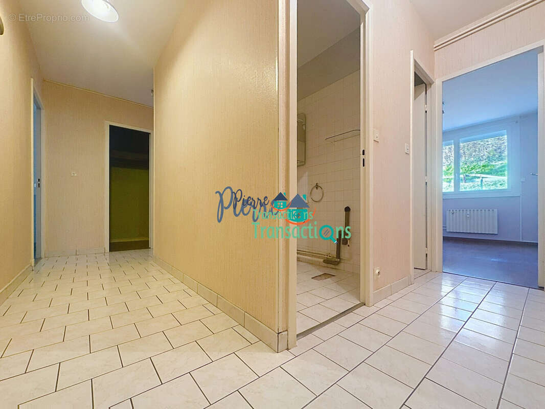 Appartement à LILLEBONNE