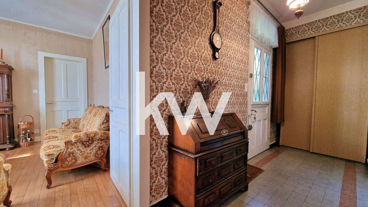 Maison 104 m² à Mouchard  - photo 2