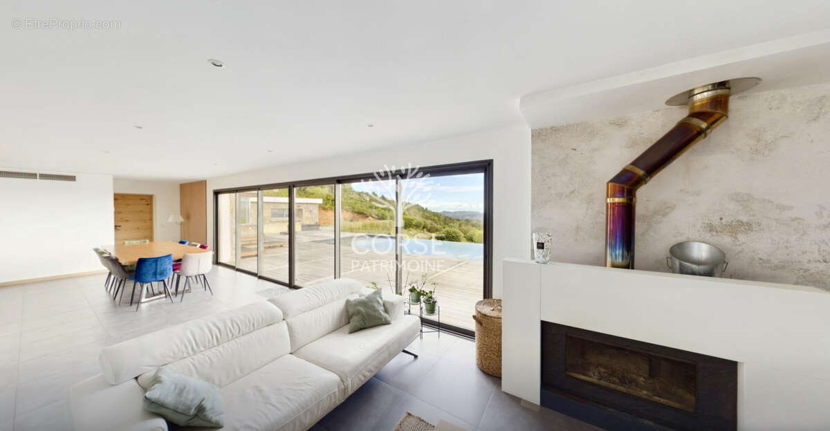 Maison à PORTO-VECCHIO