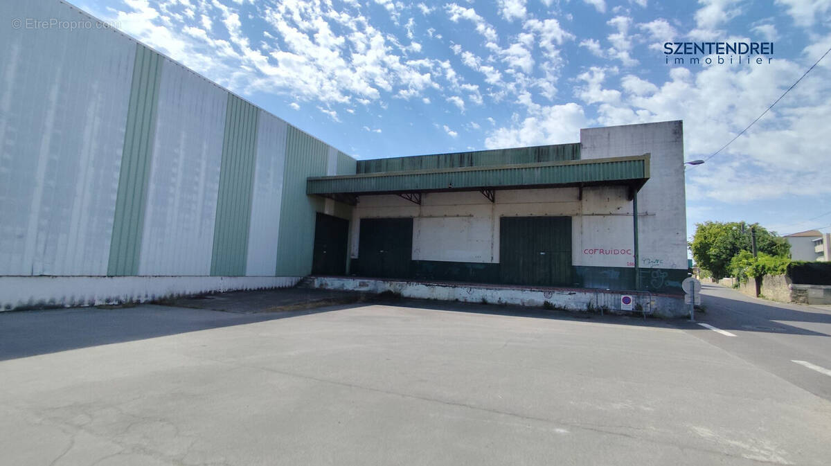 Commerce à PONT-SAINT-ESPRIT