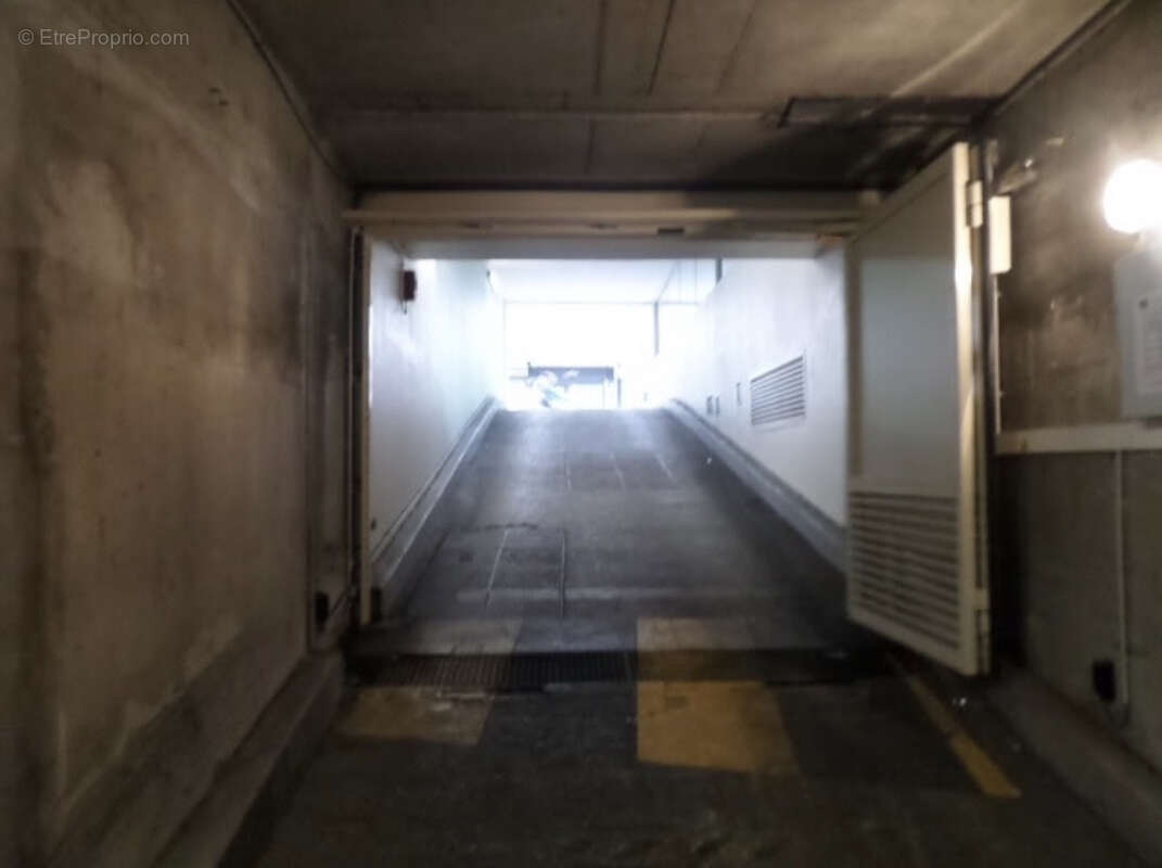 Parking au -1 / Rue D'avron - photo 4
