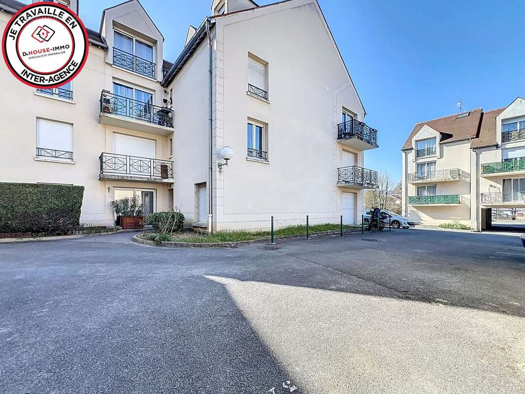 Appartement à CORBEIL-ESSONNES