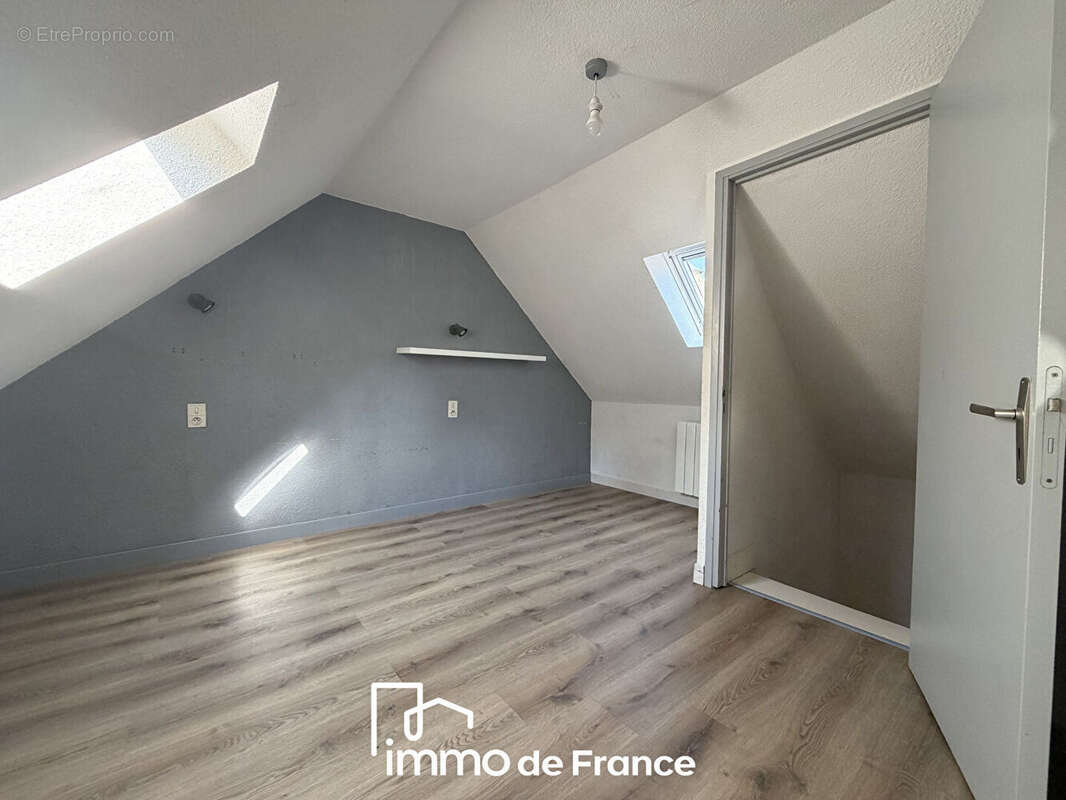 RODEZ Centre, Jolie Maison de ville T2 Bis - photo 12