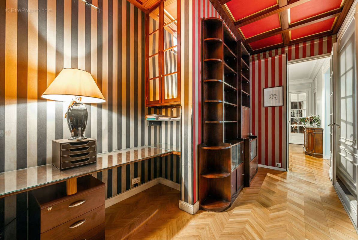 Appartement haussmannien 6 pièces champ de mars / la motte picquet - photo 5