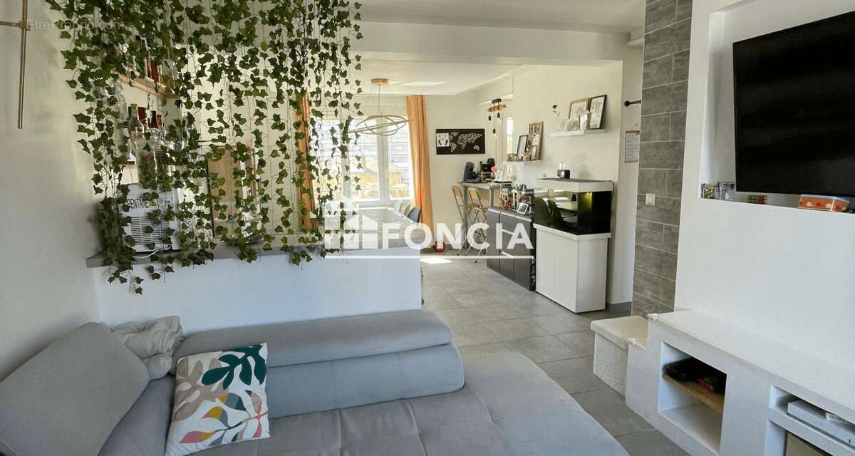 Appartement T3 ROANNE - photo 2