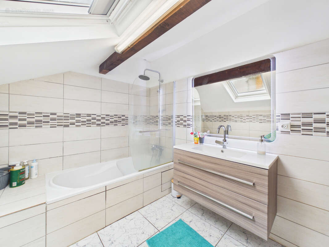 Appartement à BARBERAZ
