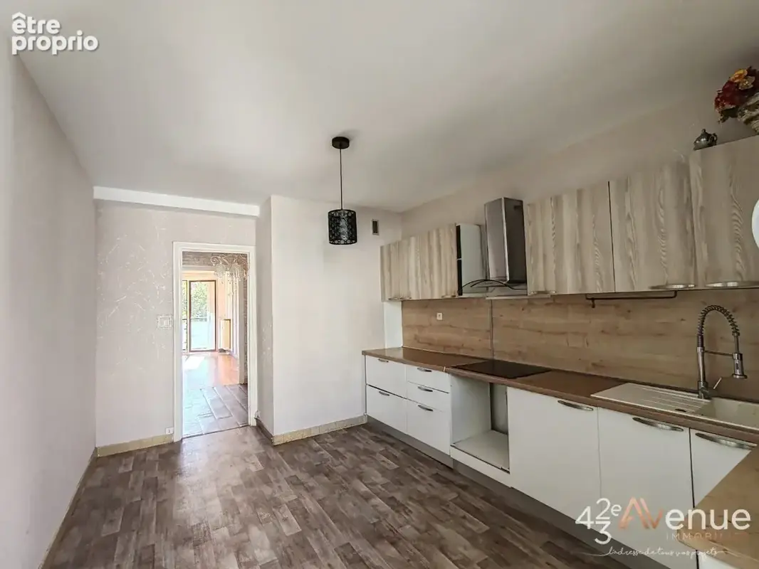 Appartement 4 pièces 90 m² à vendre à Saint-Etienne (42000) - photo 4