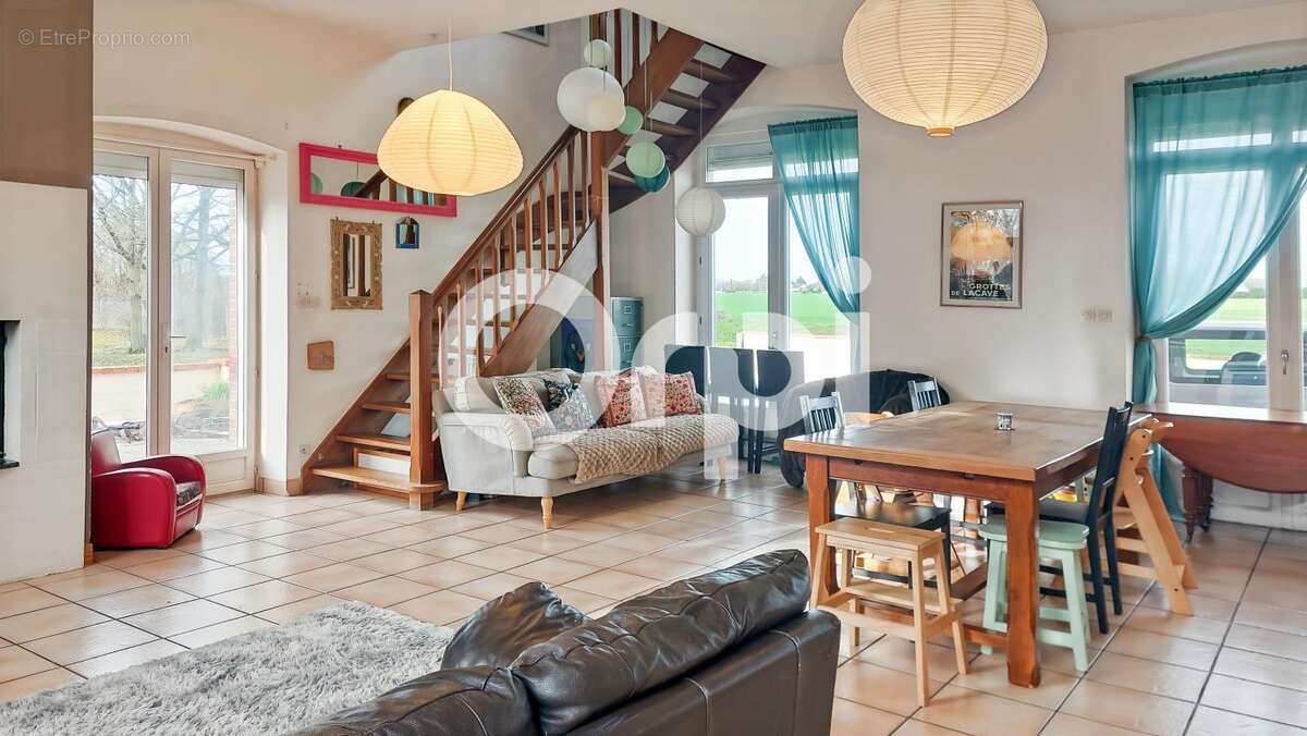 Maison à AVRILLY