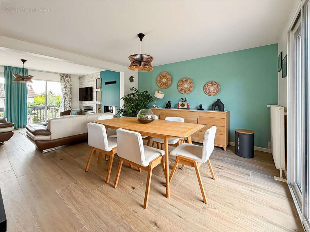 Maison à VERRIERES-LE-BUISSON