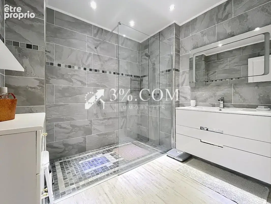 Maison 300 m2 avec 2 logement indépendants sur une parcelle - photo 17