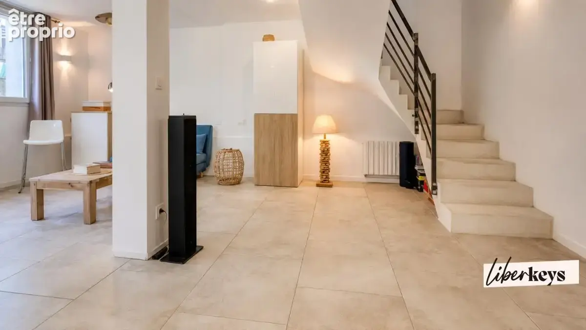  Gémenos – Maison familiale piscinable avec jardin et 2 places de parking - photo 9