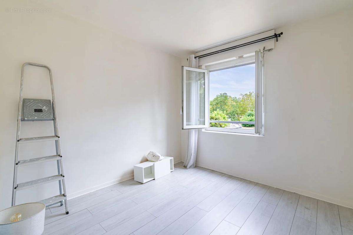 Appartement T4 de 79 m² à Trappes - photo 10