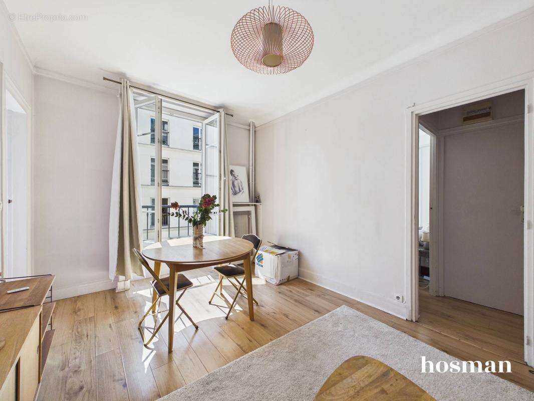 Appartement à PARIS-2E
