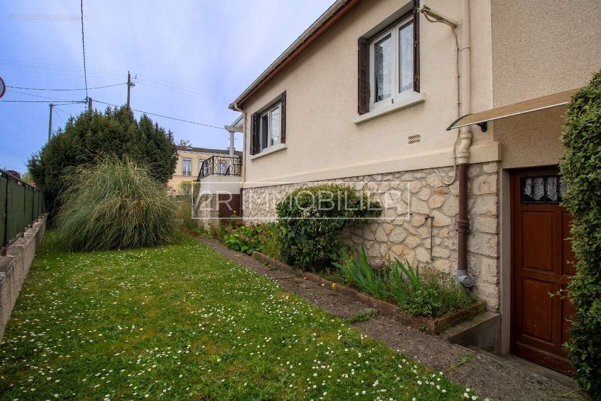 Maison à LIVRY-GARGAN