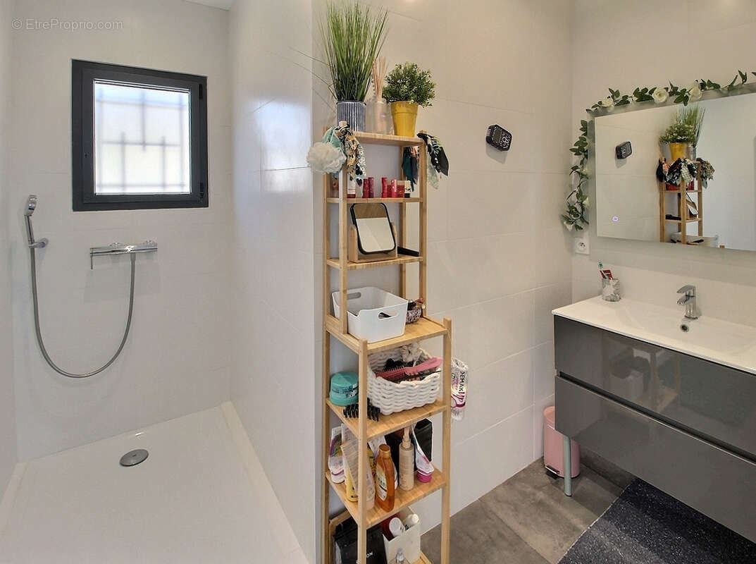 Maison à COMBAILLAUX