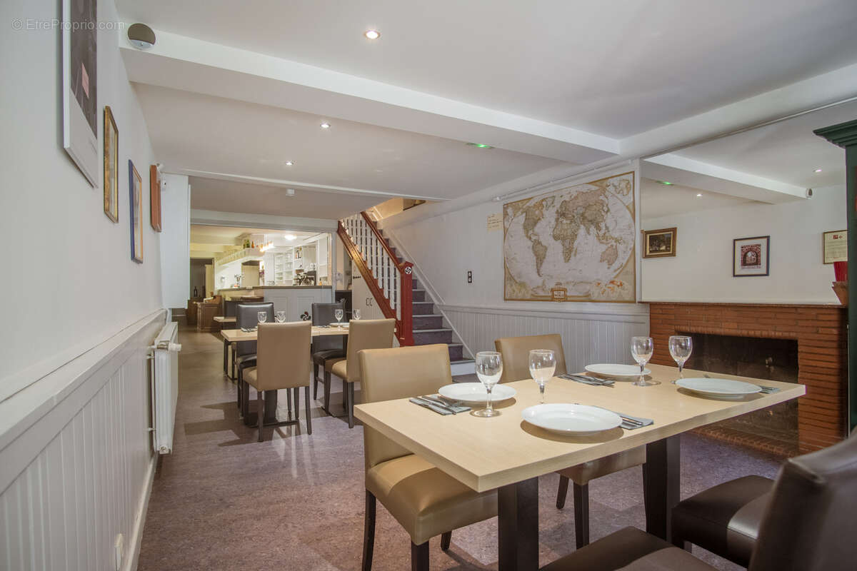 Commerce à SAINT-JEAN-PIED-DE-PORT