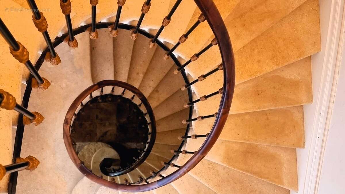 Maison à SAINT-EMILION