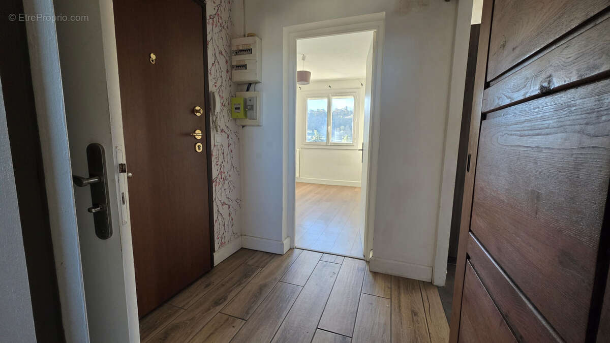 Appartement à BOURGOIN-JALLIEU