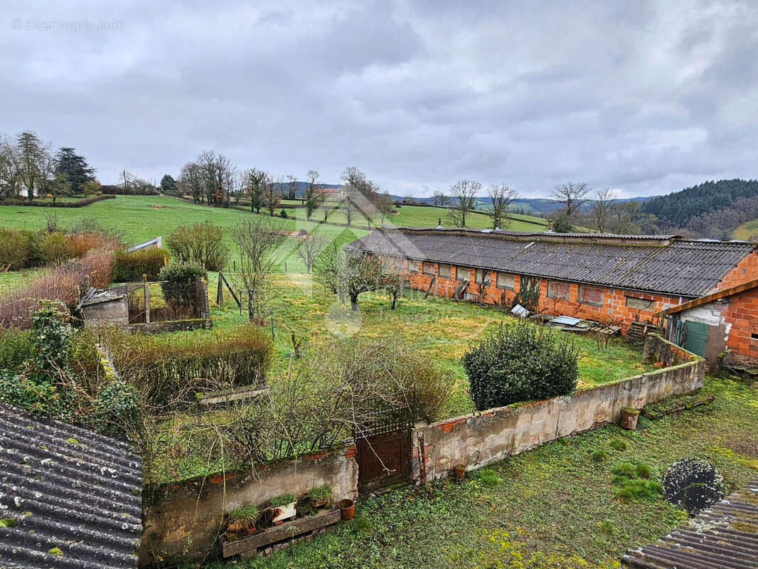 Maison à SAINT-PIERRE-LAVAL